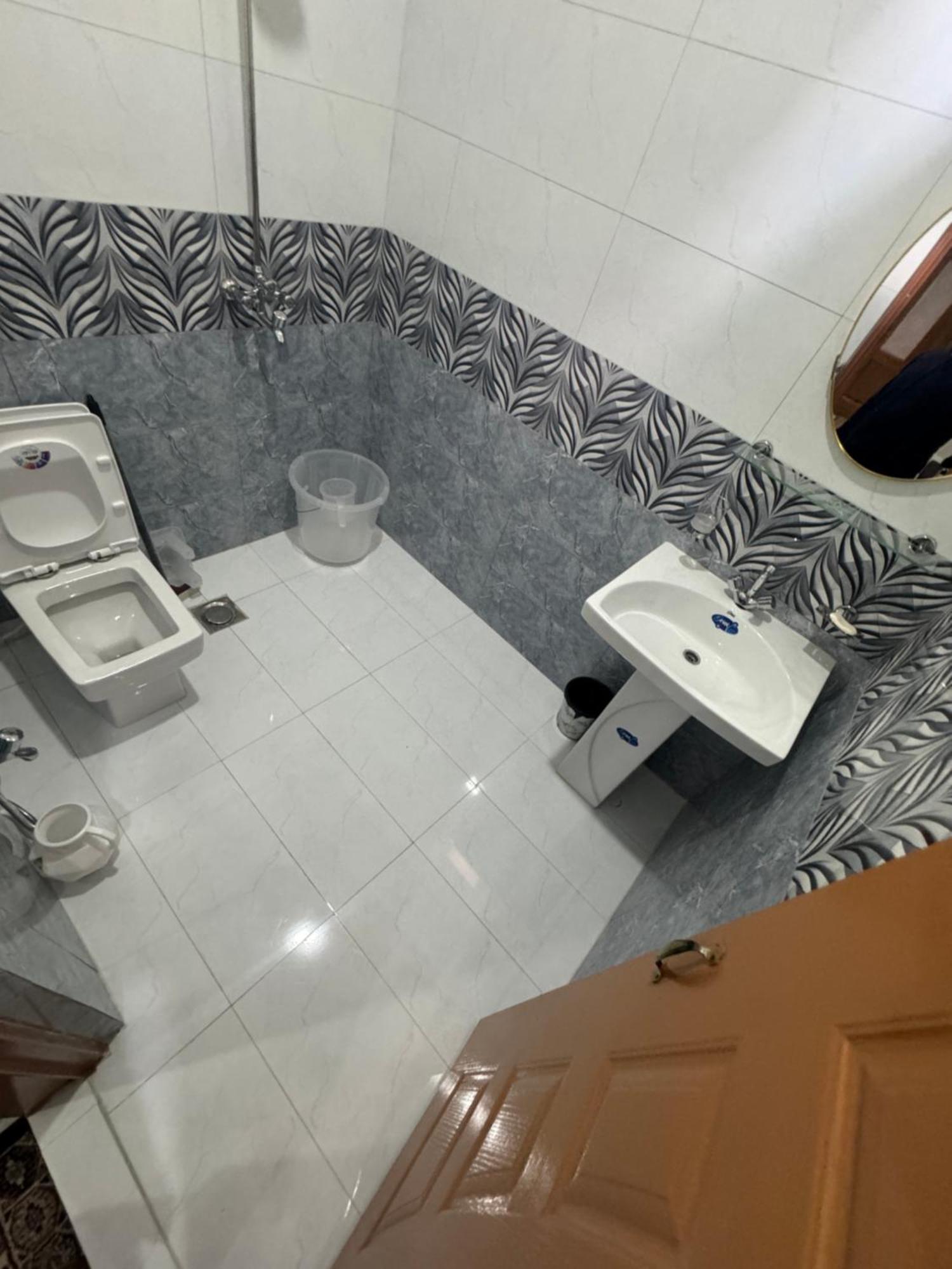 Royal Executive Inn Guest House Ισλαμαμπάντ Εξωτερικό φωτογραφία