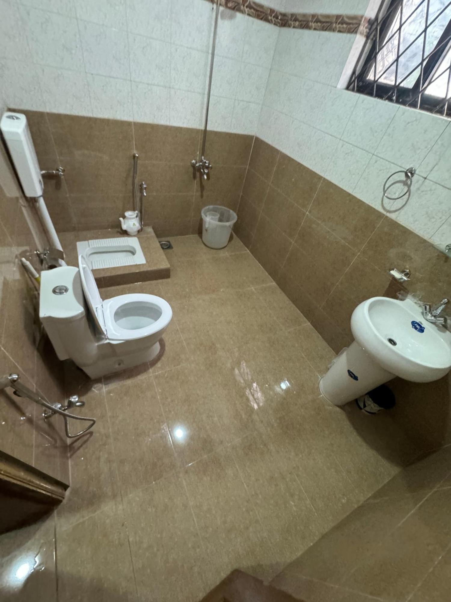 Royal Executive Inn Guest House Ισλαμαμπάντ Εξωτερικό φωτογραφία